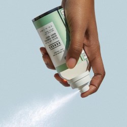 Versed’s New Acne Collection Includes Body Care & Chic Airopack Packaging